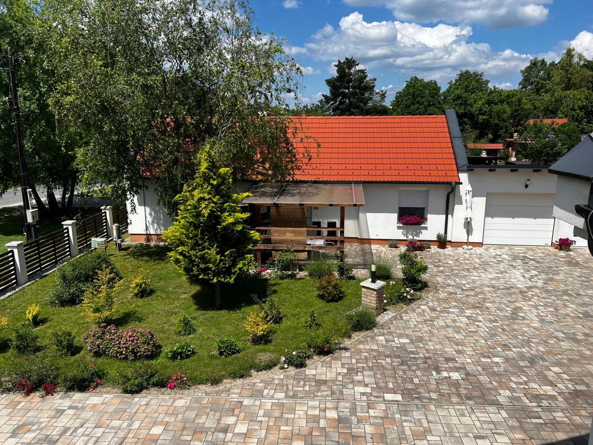 Dreko Panzio & Borbisztro Bed & Breakfast Gyorujbarat Bagian luar foto