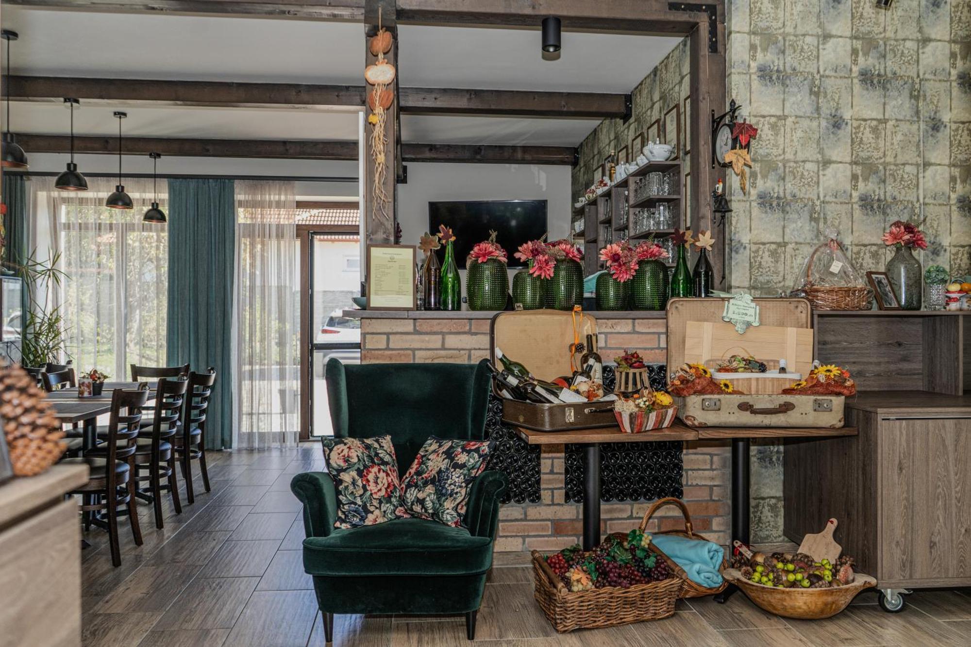 Dreko Panzio & Borbisztro Bed & Breakfast Gyorujbarat Bagian luar foto